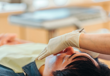 矯正医が治療を担当